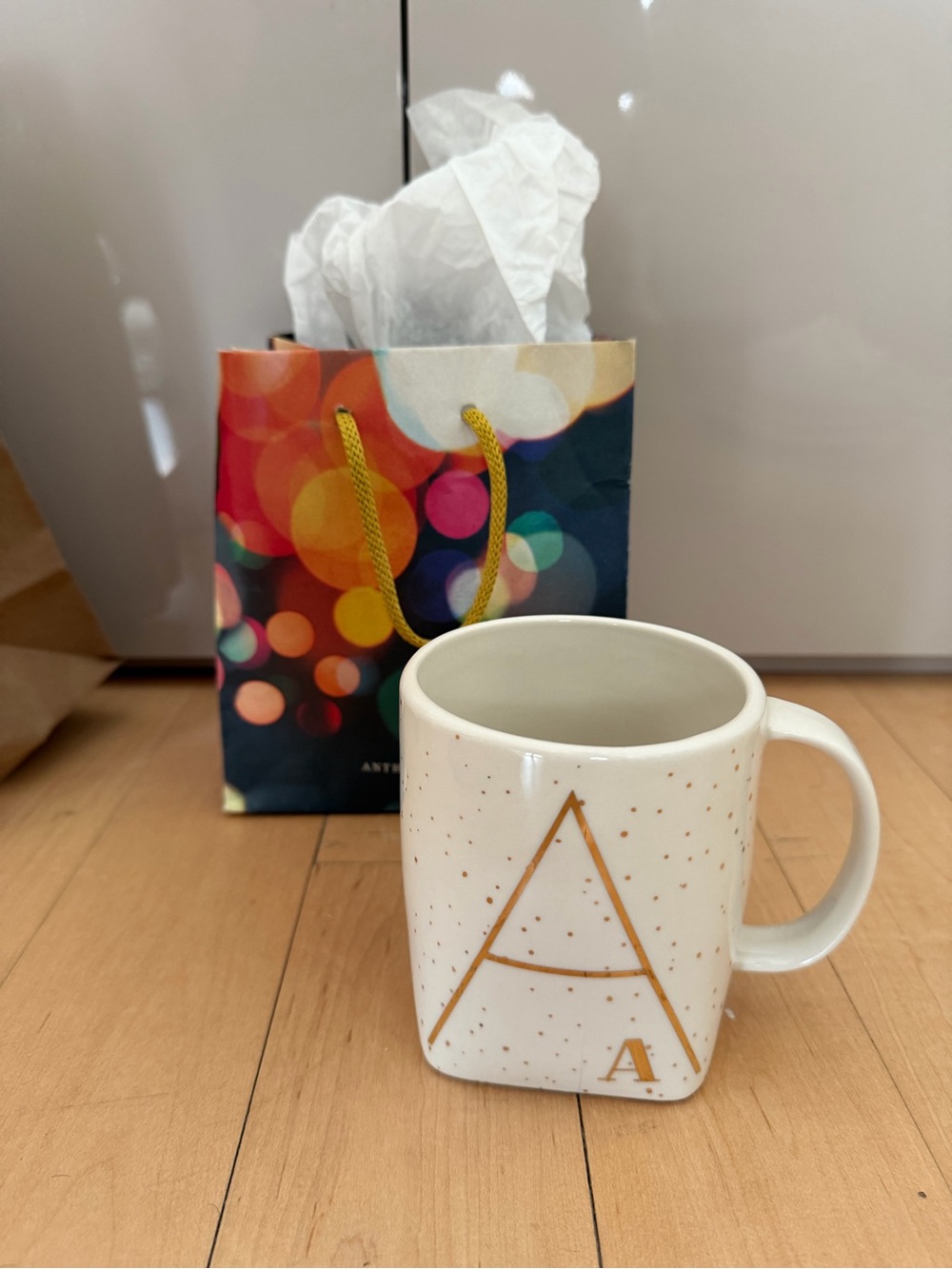 🗽❤️NIB Anthropologie White Ceramic Monogram Mug with Gold Lettering